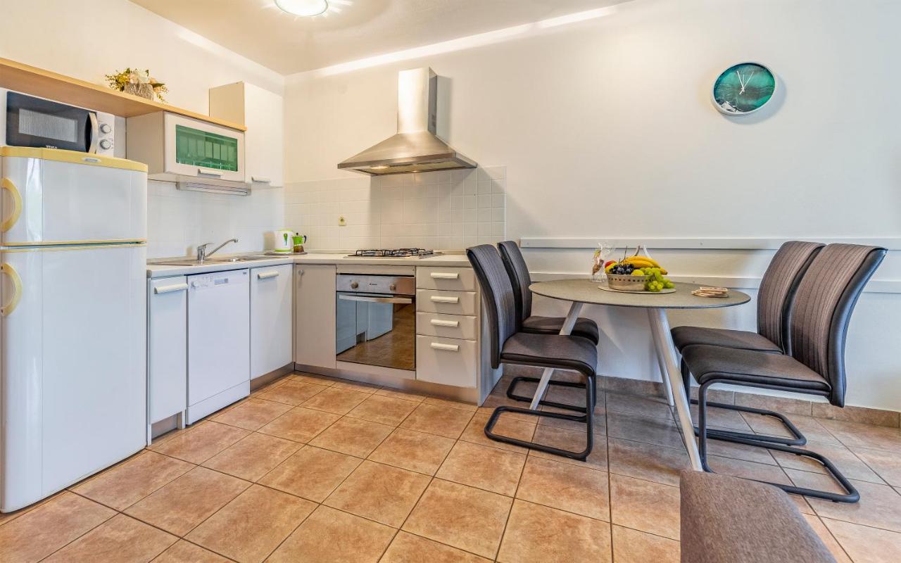 Olga'S Place-New Apartment 200 Mt From The Sea Pula Luaran gambar