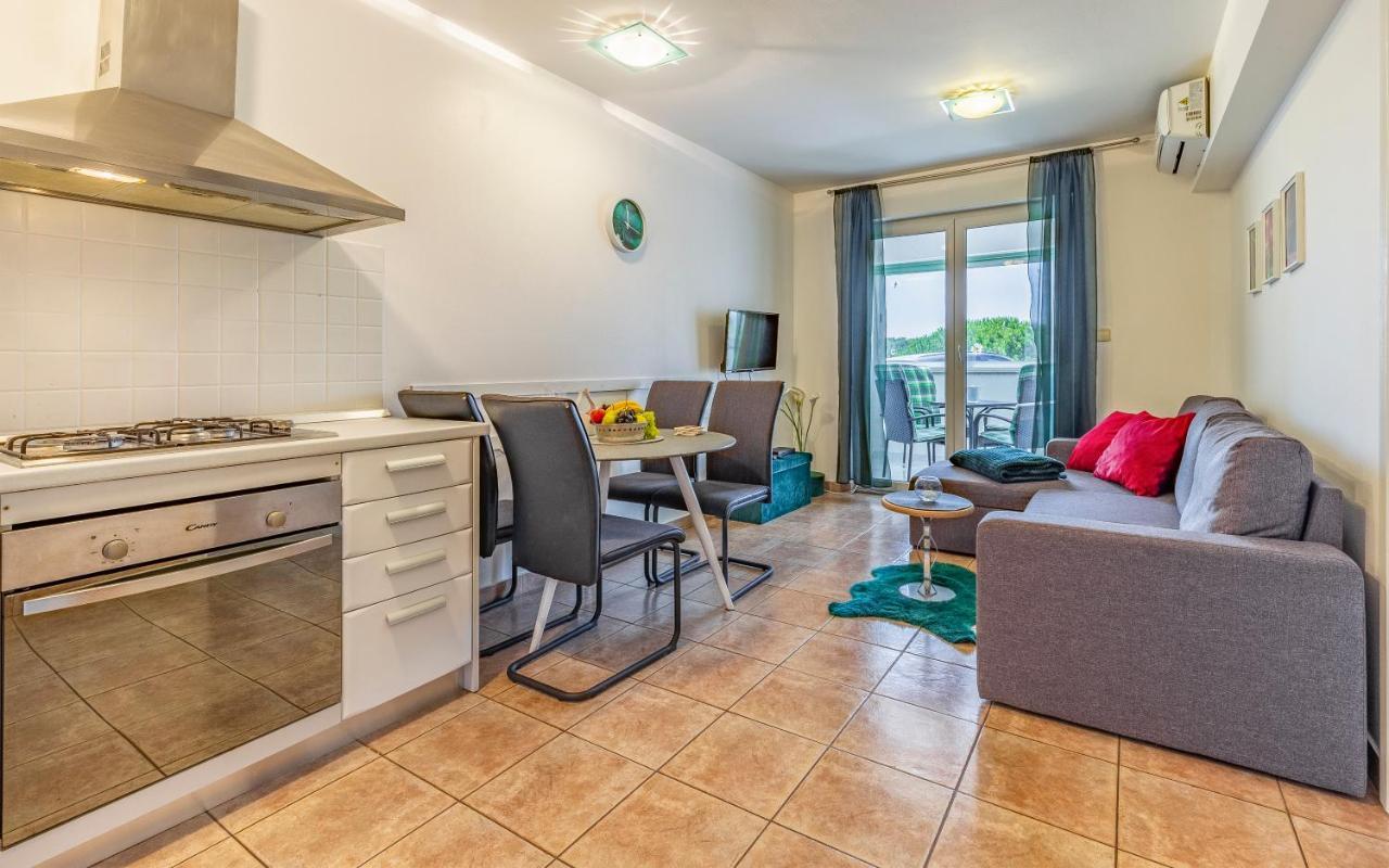 Olga'S Place-New Apartment 200 Mt From The Sea Pula Luaran gambar