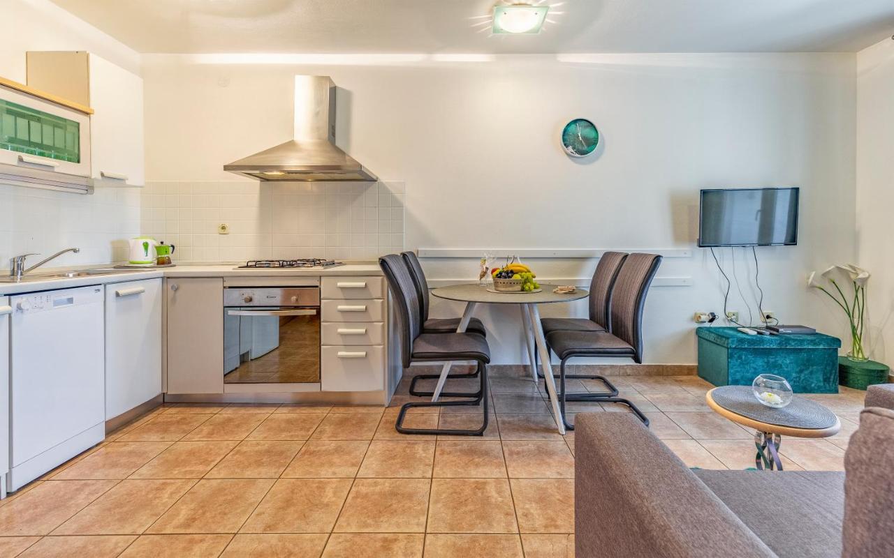 Olga'S Place-New Apartment 200 Mt From The Sea Pula Luaran gambar